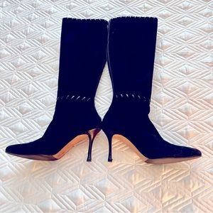 Manolo Blahnik blk.suede boot with leather stitching - size EU 38.5 - US 8